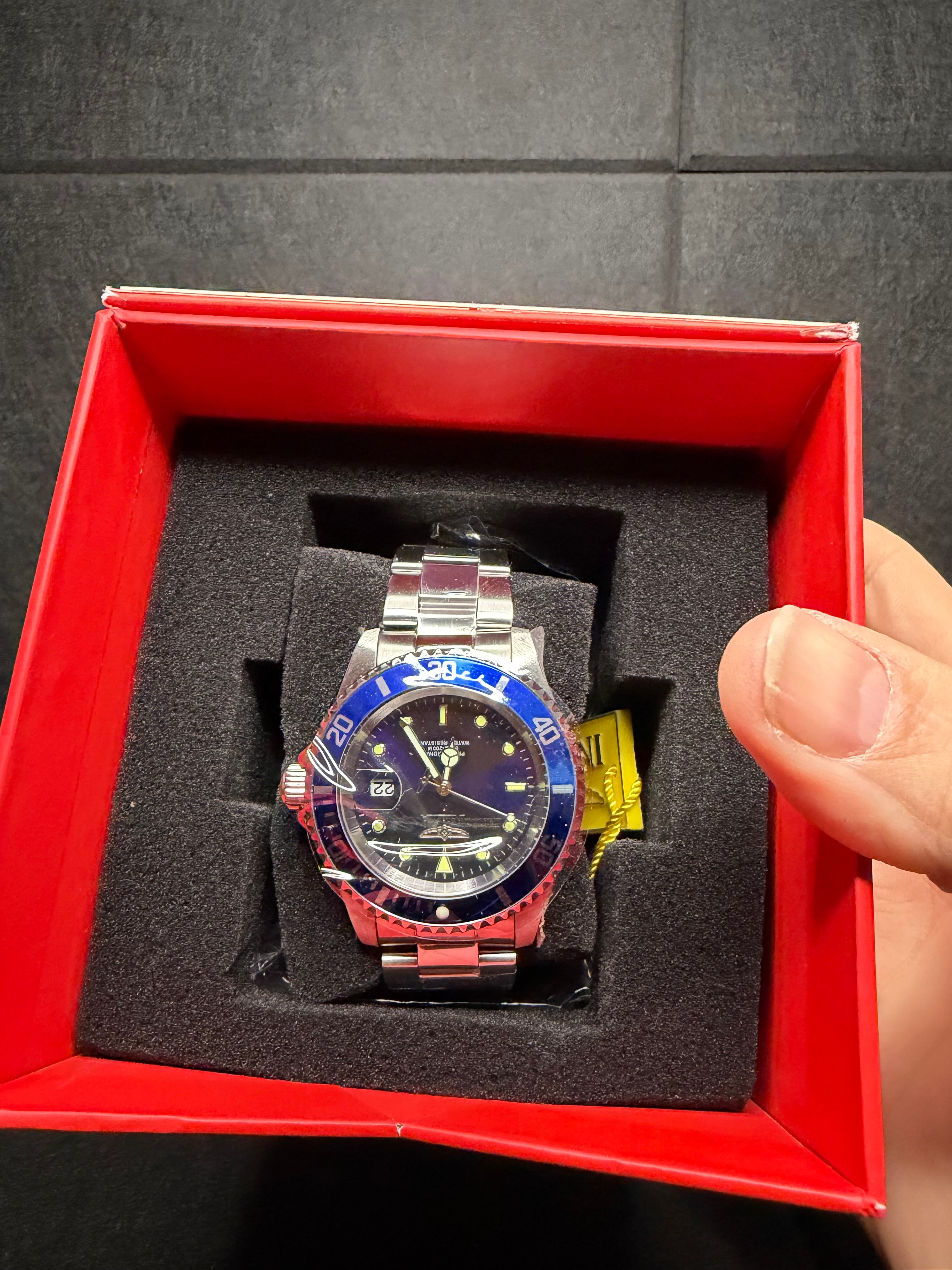 INVICTA PRO DIVER MODEL 26971 SILVER BAND WATCH